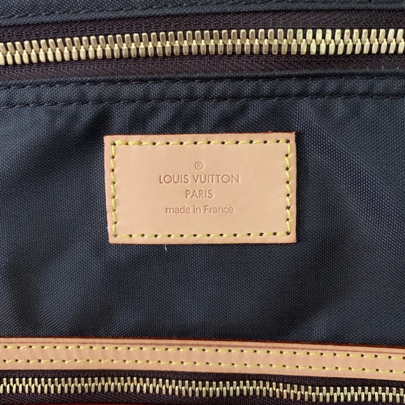 Louis Vuitton - Picture 6 of 9